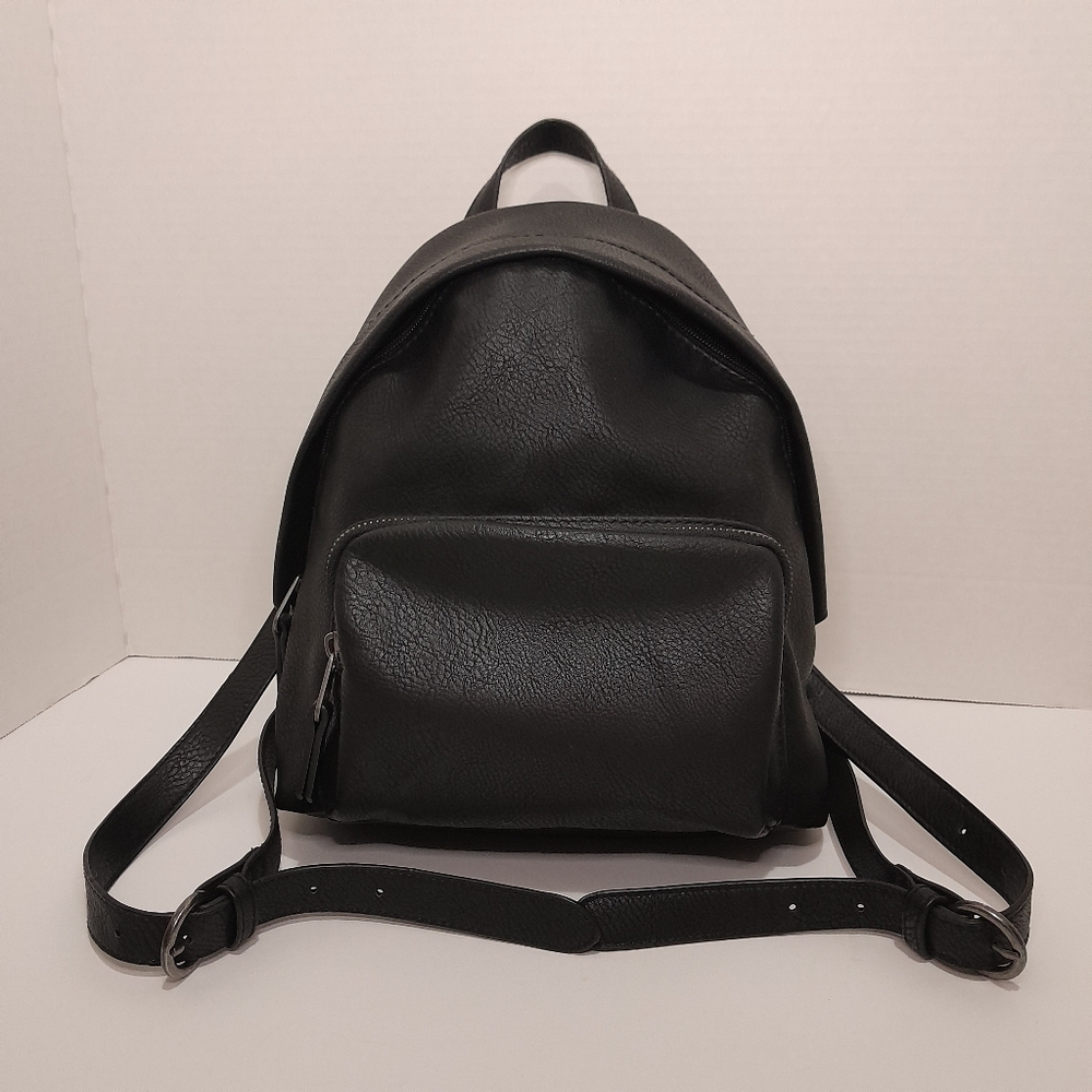 - Universal Thread Mini Black Backpack Purse, Adjustable Straps, Pre-owned
